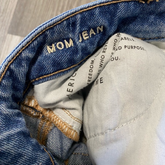 American Eagle mom jean size 6R - Picture 3 of 8